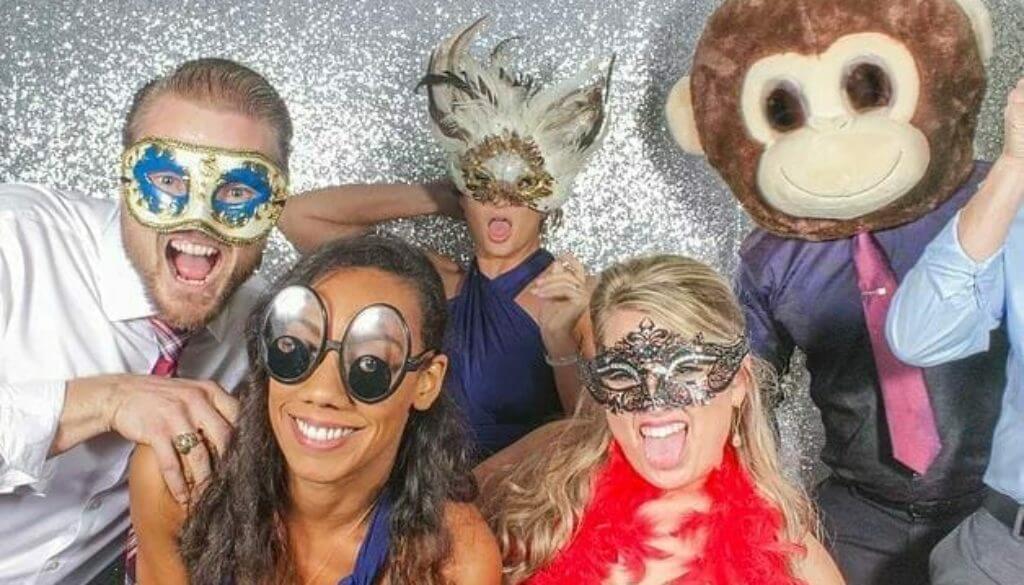 Why A Photo Booth Could Instantly Transform Your Wedding